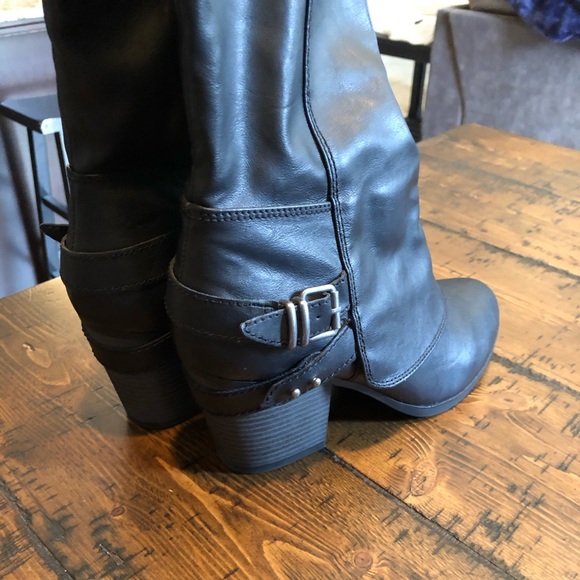 American Rag Emilee Boots - Picture 2 of 6